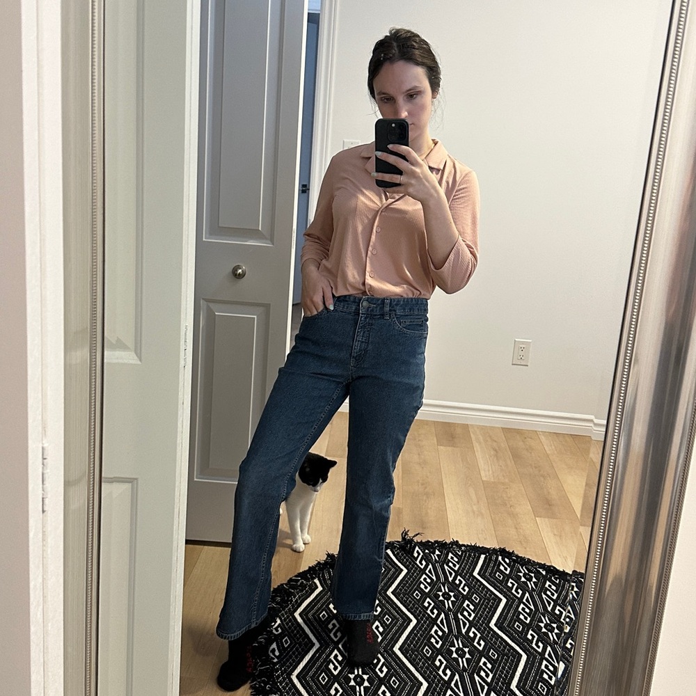 *Van Heusen Medium Wash Jeans - Picture 7 of 9